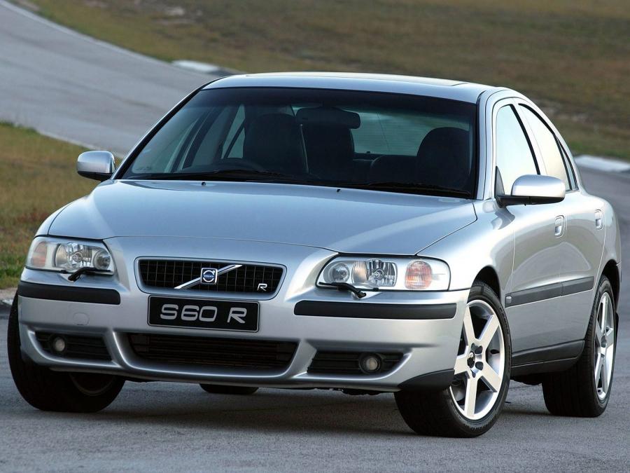  Volvo S60 R 2004 года  (ZA) (фото 16 из 21)